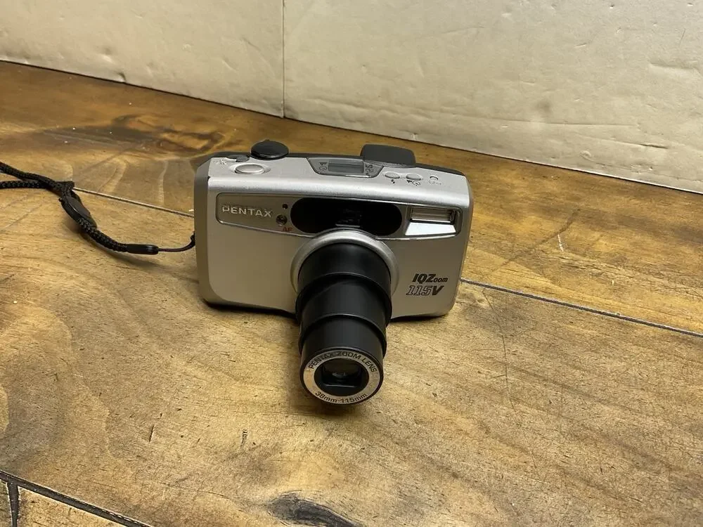 Pentax IQZoom 115V 35mm Point & Shoot 38-115mm Lens Film Camera Tested Works